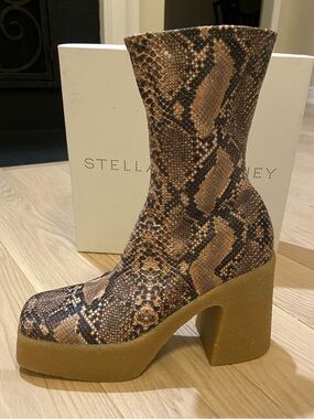 Stella McCartney Skyla Recycled Snake-Print Platform Ankle Boots NWT size 40